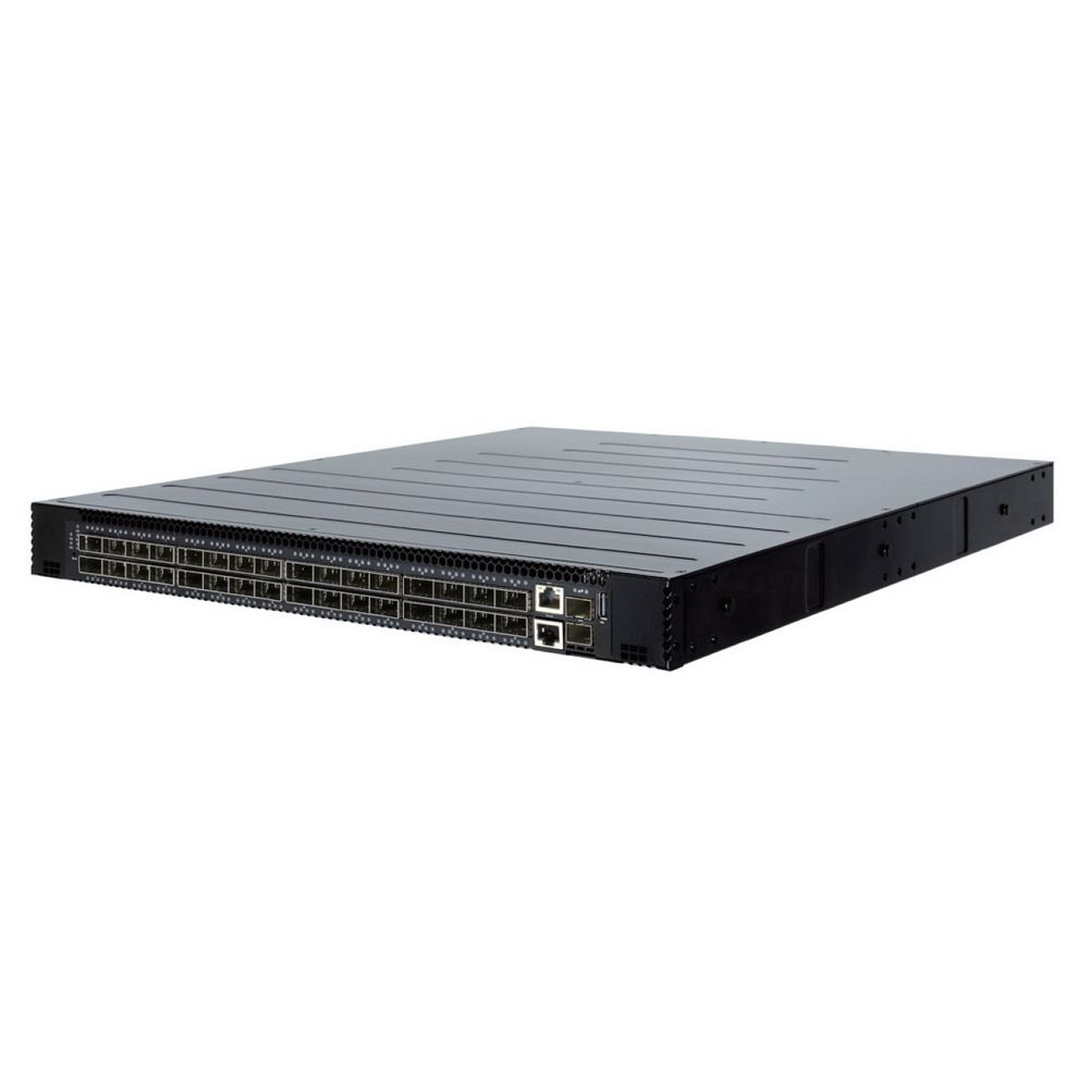 Коммутатор Edge-corE AS7726-32X-O-AC-F Edge-corE AS7726-32X, 32-Port 100G QSFP28 switch, ONIE software installer, Broadcom Trident III, Intel® Xeon® Processor D-1518, dual 100-240VAC 650W PSUs and 4 Fan Modules with power-to-port airflow, rack mount kit (front and back) incl